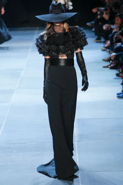 Look 40